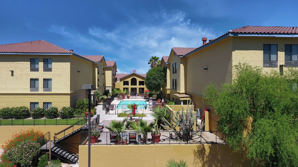 Hampton Inn & Suites Tucson Mall - photo 47