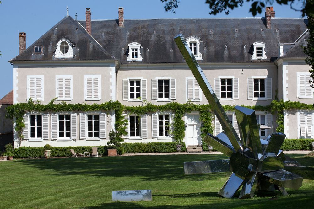 Chateau De La Resle Design Hotels in Ligny-Le-Chatel, France