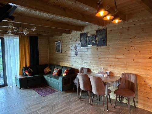 Royal Cottages