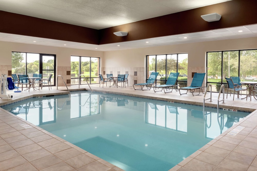 Hampton Inn West Des Moines Lake Drive - photo 20