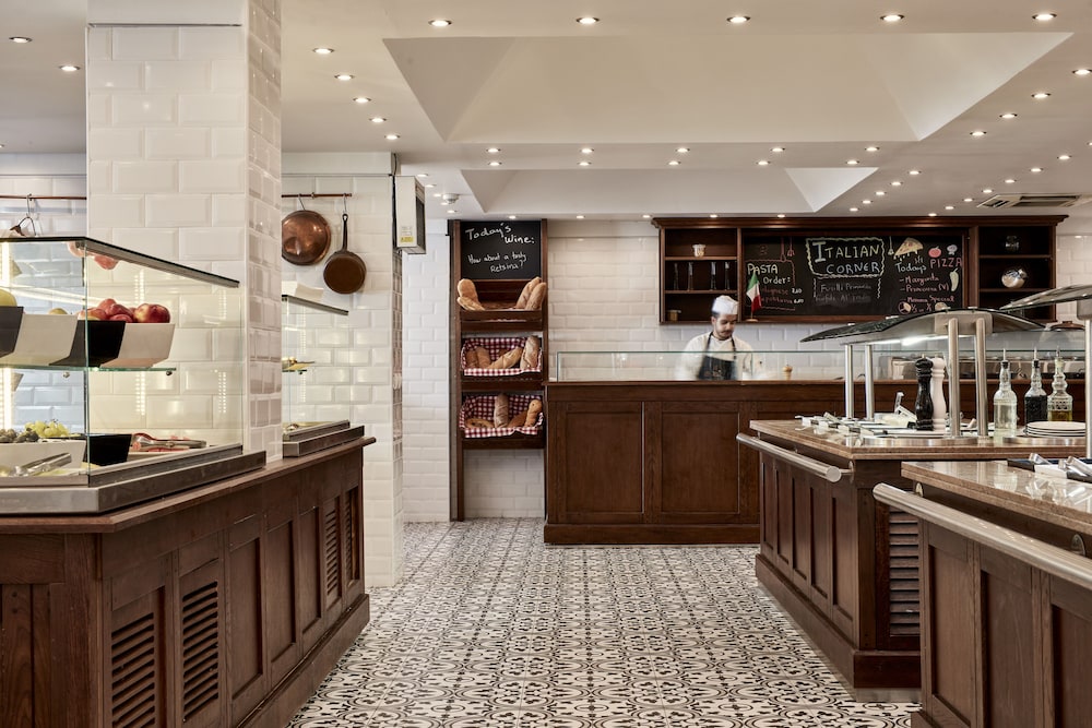 מזון ומשקאות