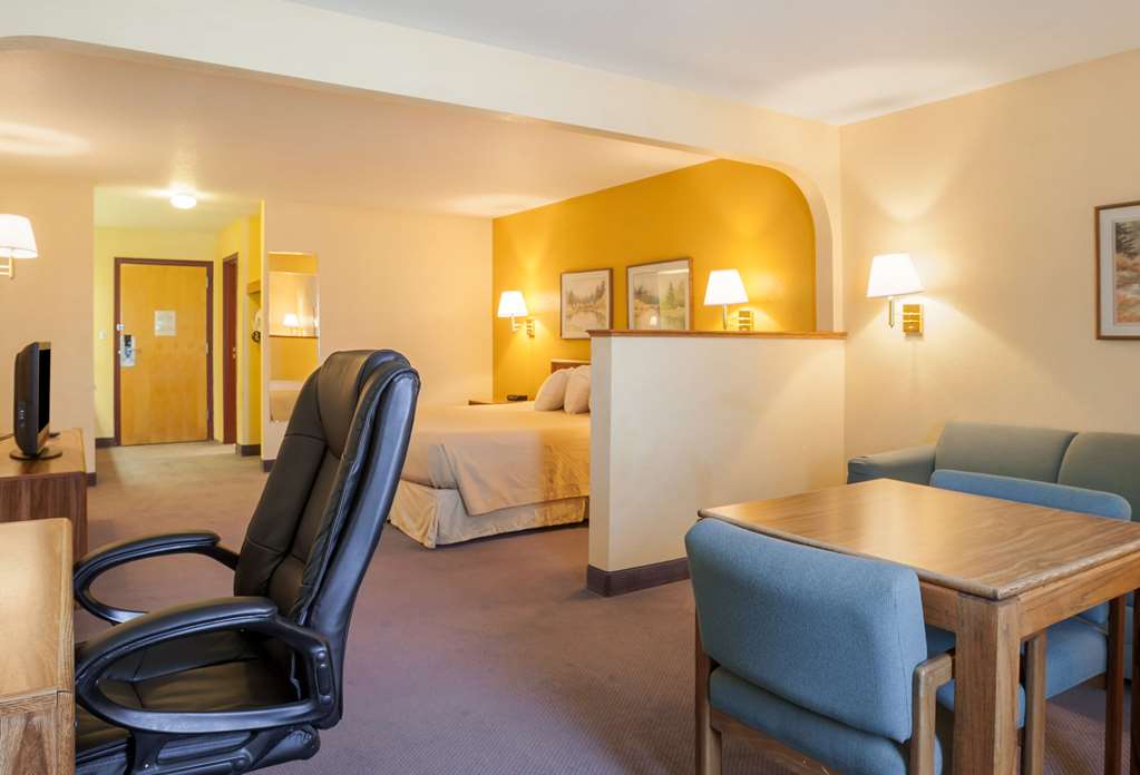Rodeway Inn & Suites Blanding - photo 34