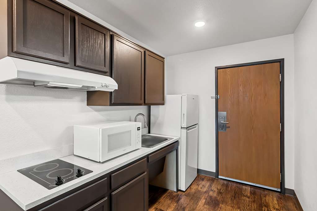 WoodSpring Suites Austin North I 35 - photo 17