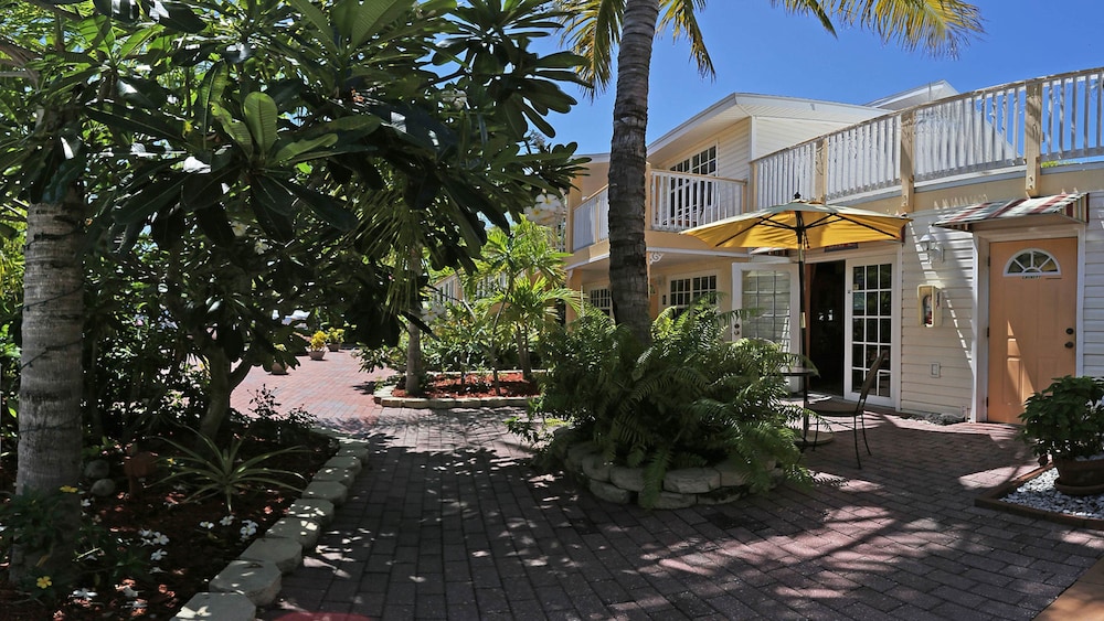 Manatee Bay Inn Near Fishing Pier Fort Myers Beach - photo 14