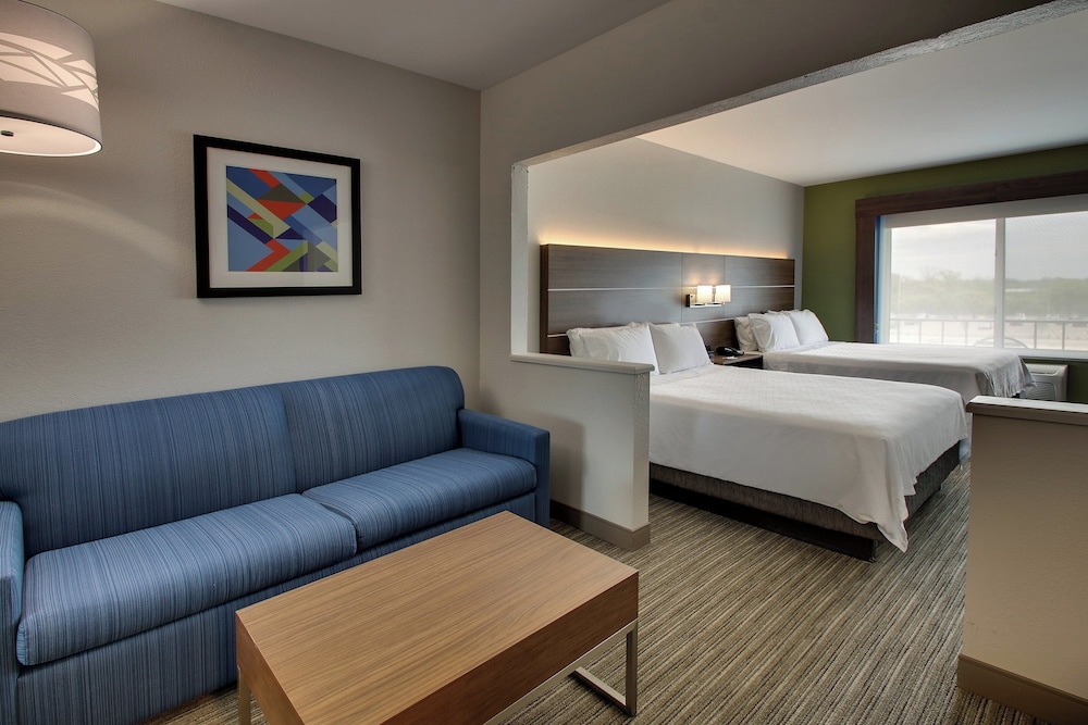 Holiday Inn Express & Suites Carson City by IHG - photo 17