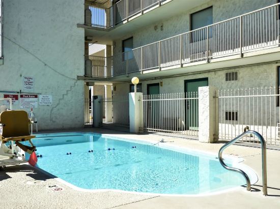 Motel 6 Topeka West - photo 13