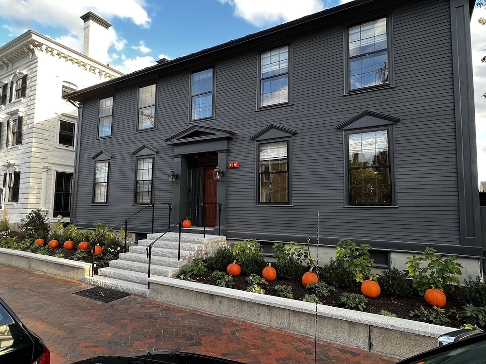 The Davenport Inn - photo 46