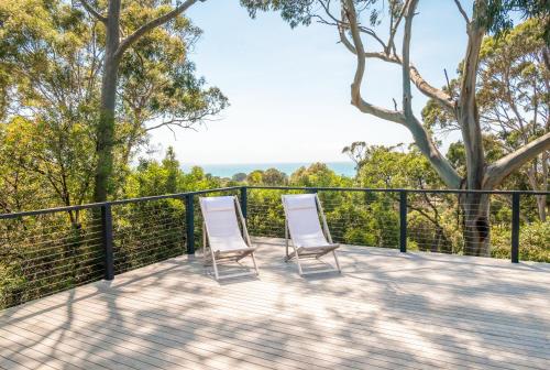 Watershack Expansive ocean views close to town in Lorne, Australia