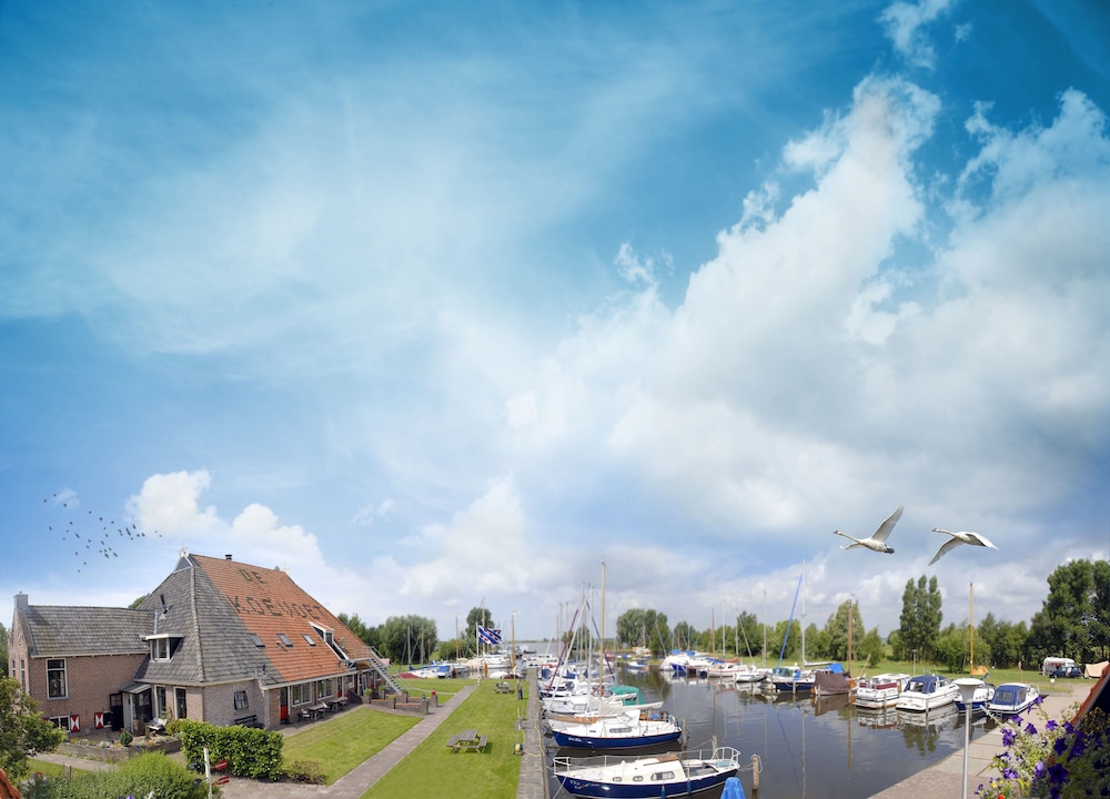 Recreatiebedrijf De Koevoet in Akkrum, Netherlands