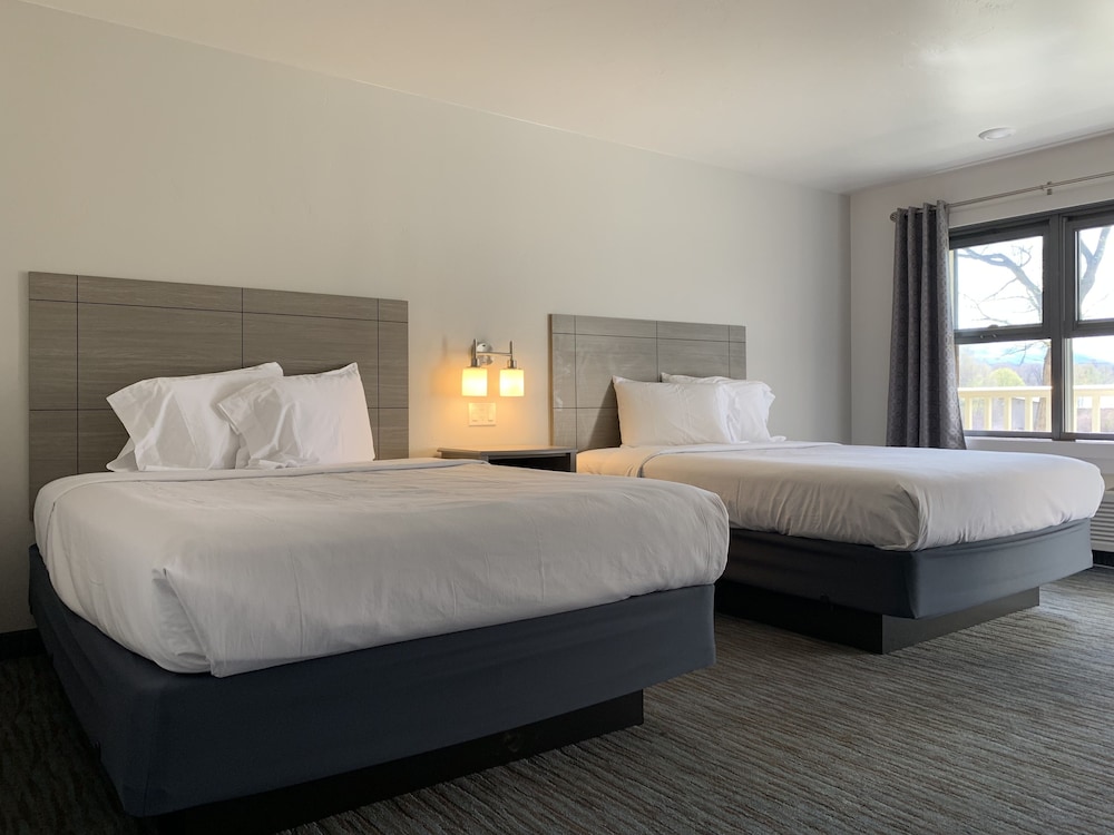 The Gunnison Inn at Dos Rios Golf Course - photo 10