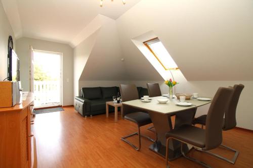 Villa Josephine Fewo 19 — 4-Star Luxury Hotel in Ostseebad Kuehlungsborn, Germany