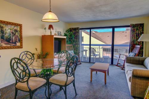 Oceanview Condo On Golden Mile — 4-Star Luxury Hotel in Myrtle Beach, United States