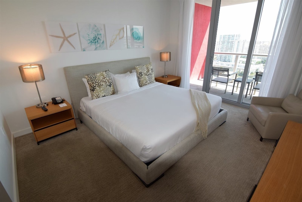 Stuning Ocean View 3 Bed 3 Bath Across The Beach @ Beachwalk - photo 2