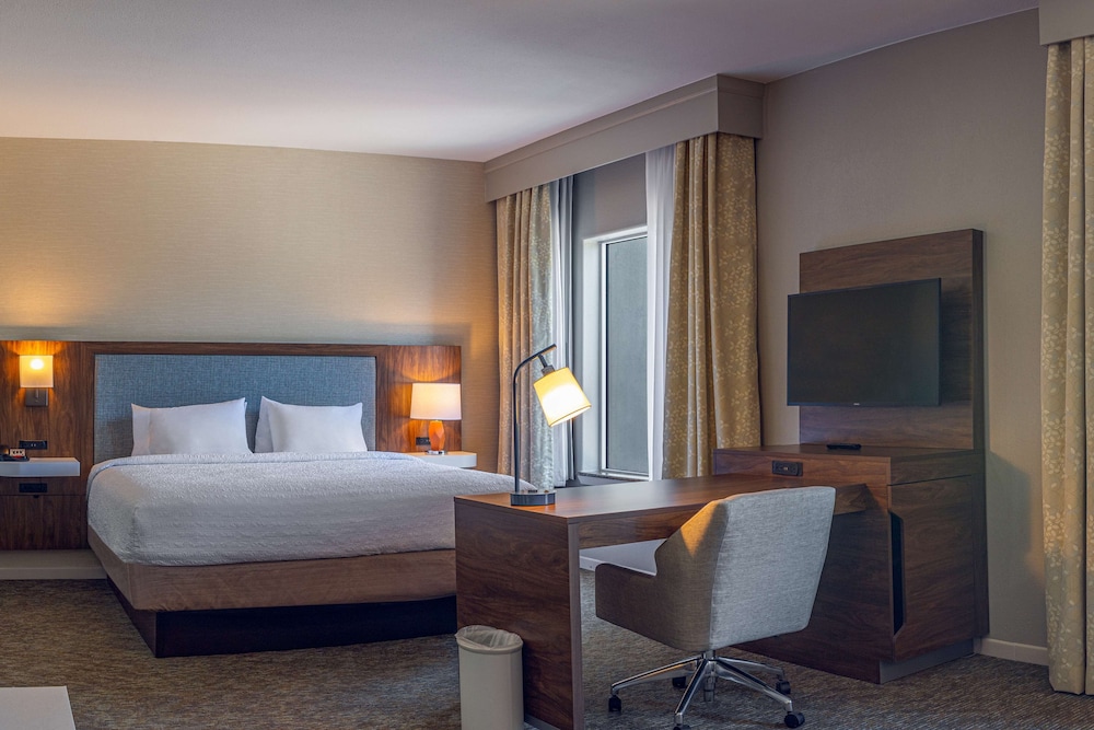 Hampton Inn & Suites Boerne - photo 14