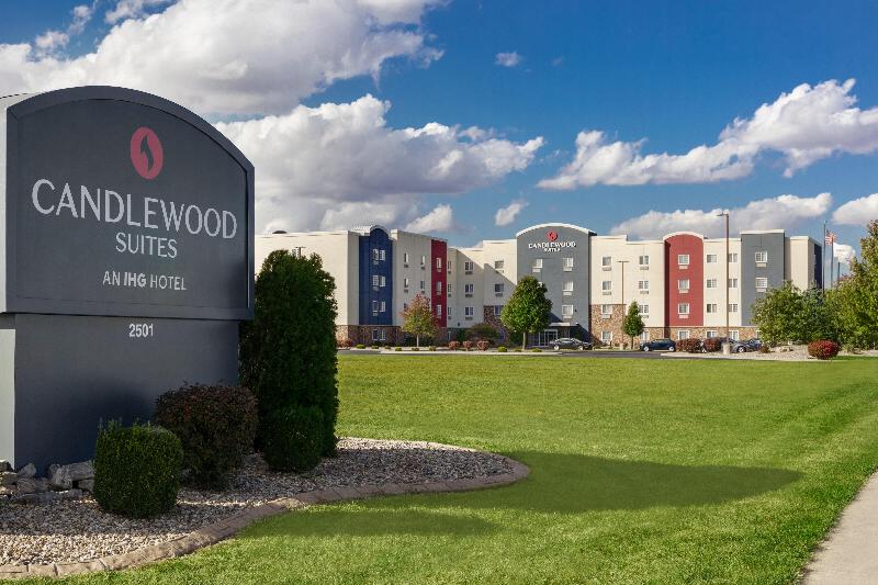 Candlewood Suites Springfield North - photo 10