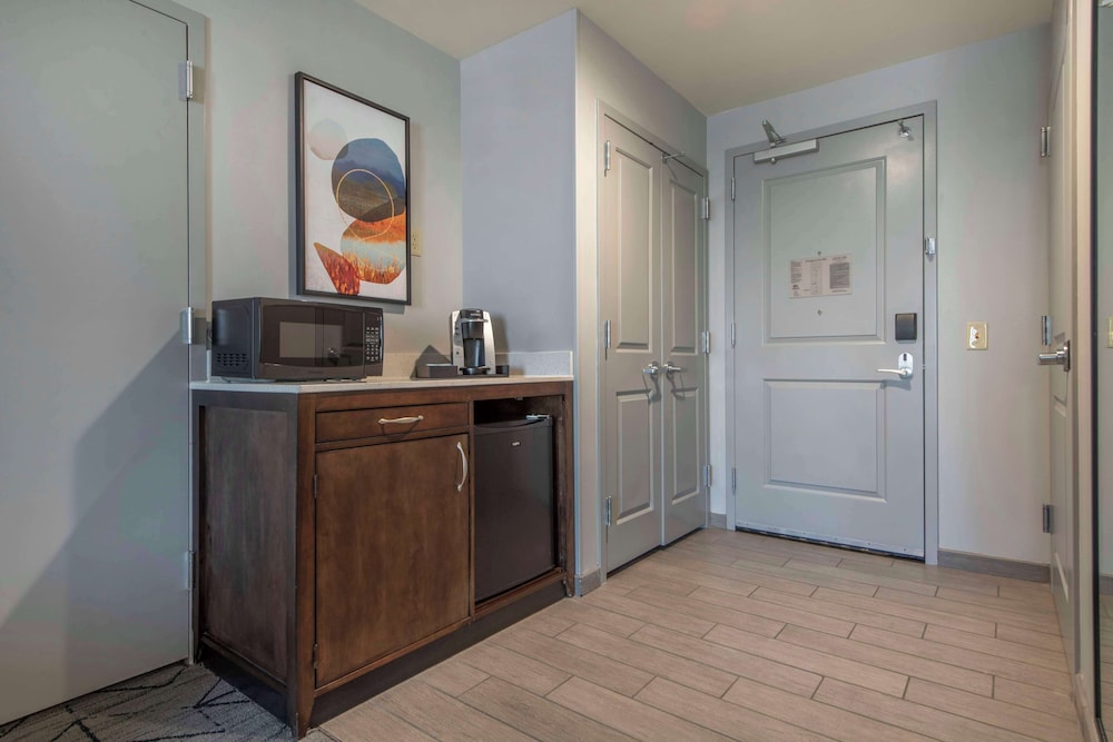 Hilton Garden Inn Raleigh Cary - photo 21