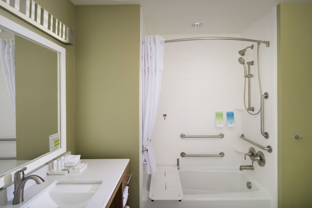 Home2 Suites by Hilton Denver International Airport - photo 13