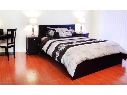 Panoramic Strip Views Spacious Gorgeous Home