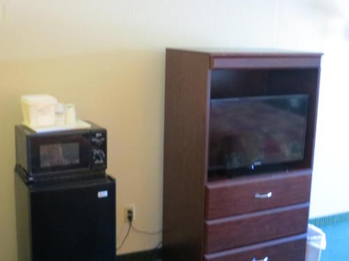 Days Inn by Wyndham Bryan College Station - photo 26