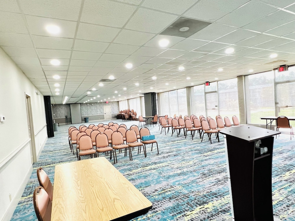 Quality Inn & Suites McDonough South I 75 - photo 27