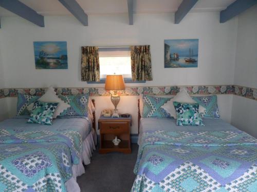 Claddagh Motel & Suites - photo 36