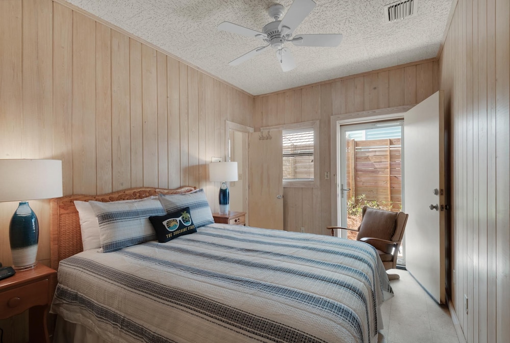 Butterfly Bluff - carbon neutral hotel in Unknown City