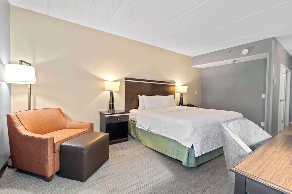 Hampton Inn Atlanta Woodstock - photo 6