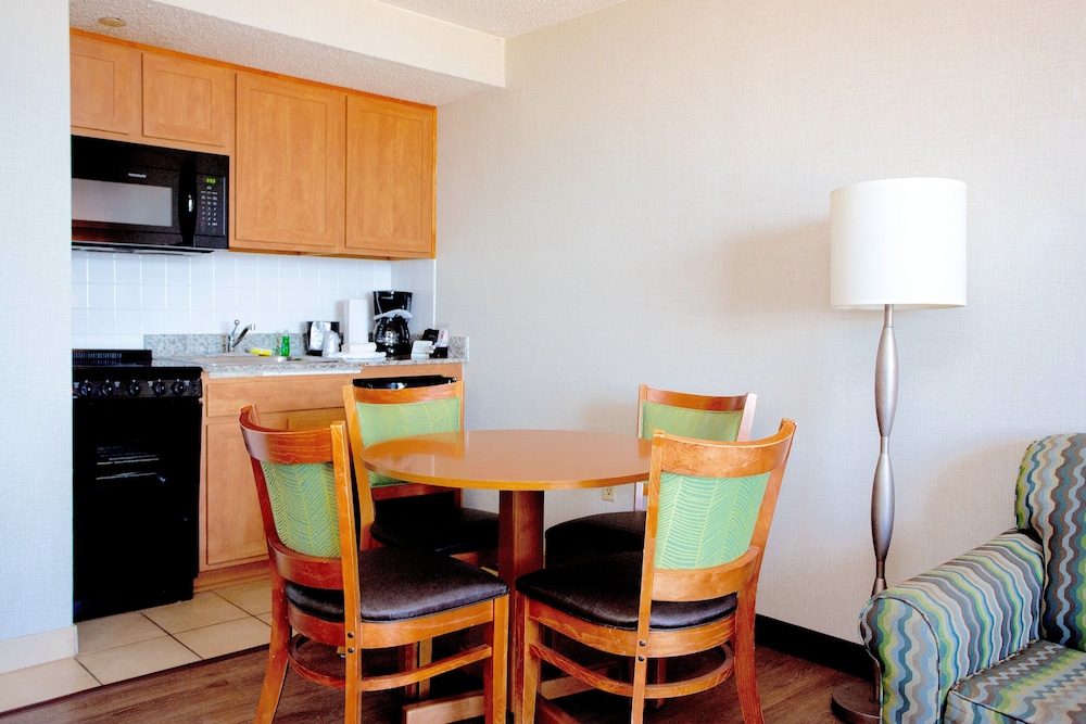 The Barclay Towers Resort Hotel - photo 16