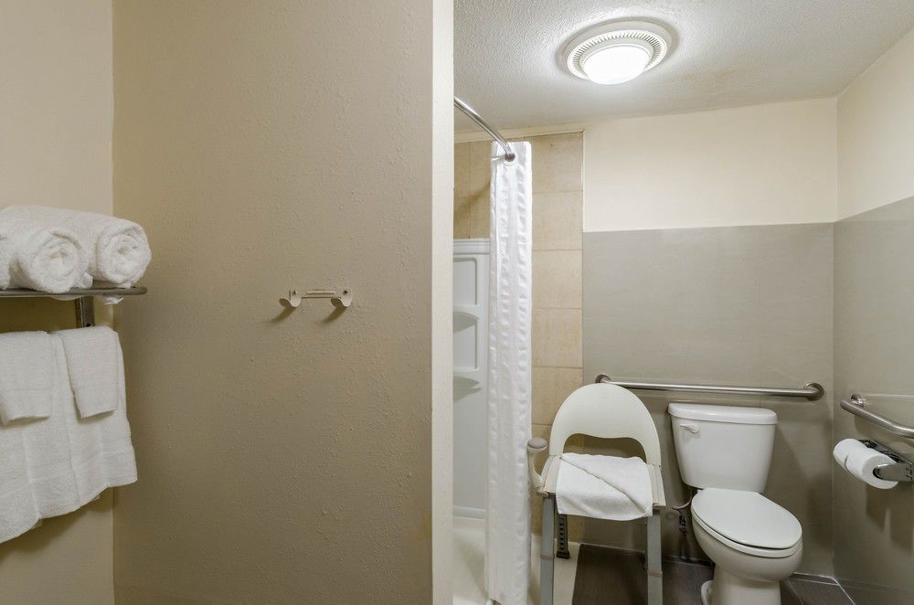 Rodeway Inn South Of Boston - photo 3