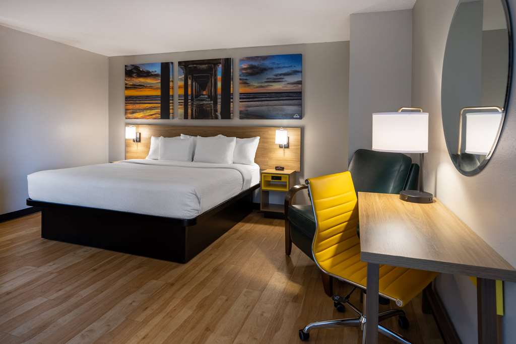 Days Inn by Wyndham Pleasant Prairie Kenosha - photo 26