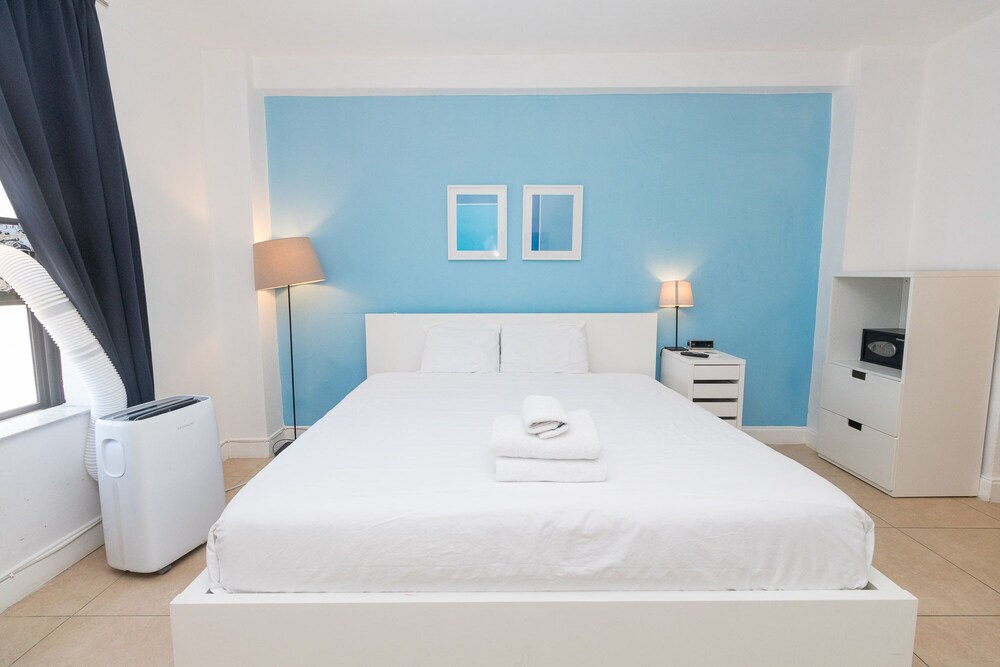 688 Partial Ocean View Hollywood Beach Resort - photo 4