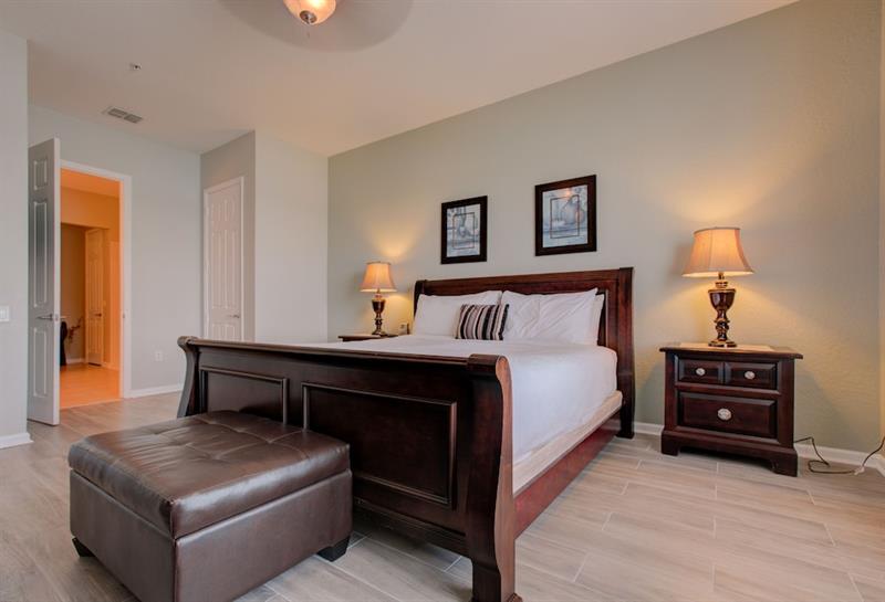Lakeview Executive Penthouse VR - photo 6