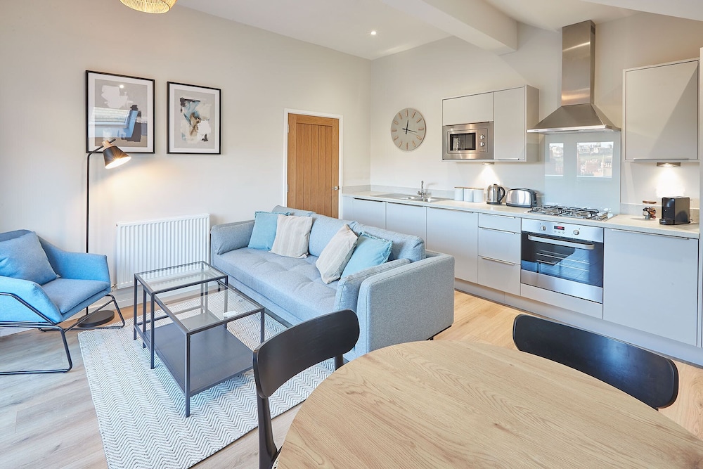 Host & Stay Skyline Apartment