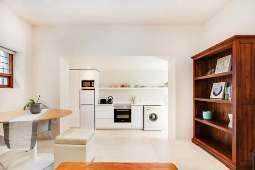 Cheviot Place Garden Apartment with Private Entrance