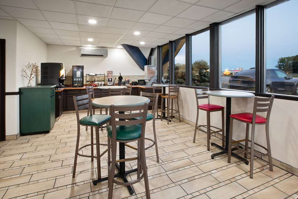 Baymont by Wyndham Bay City - photo 25