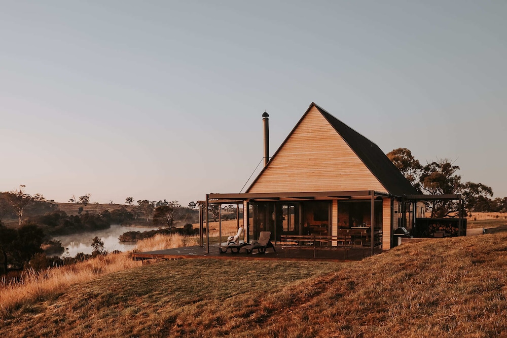 Swan River Sanctuary — Swansea