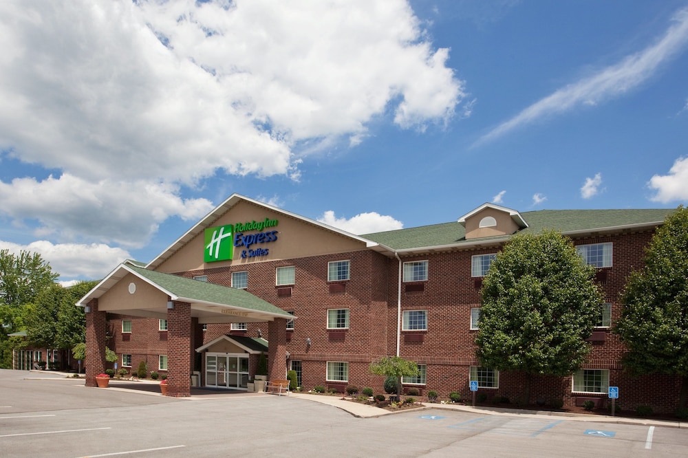 Holiday Inn Express & Suites Center Township by IHG - photo 38