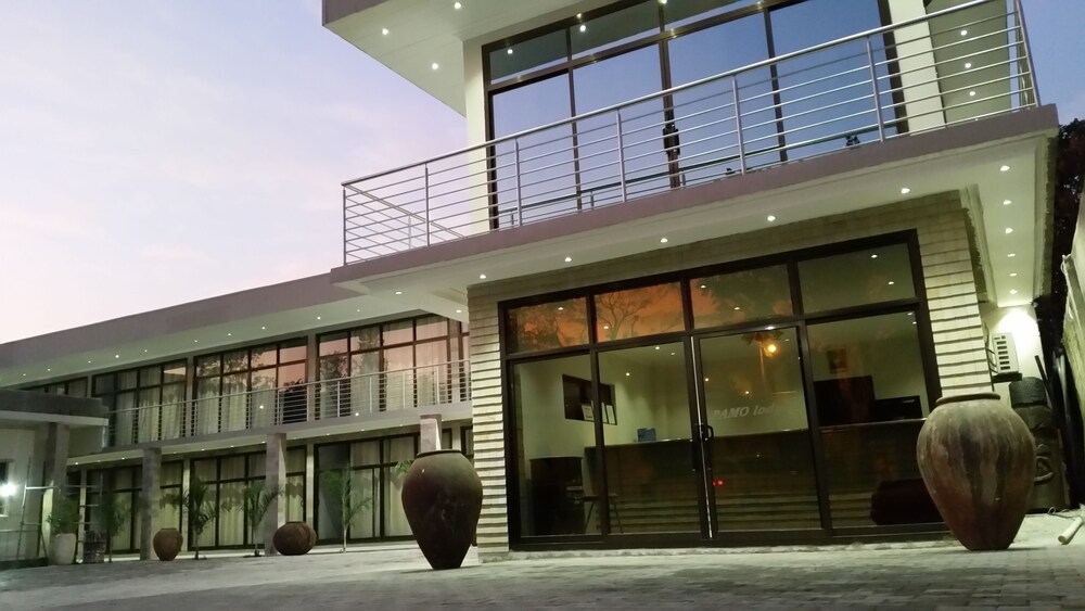 Pamo Hotel And Restaurants