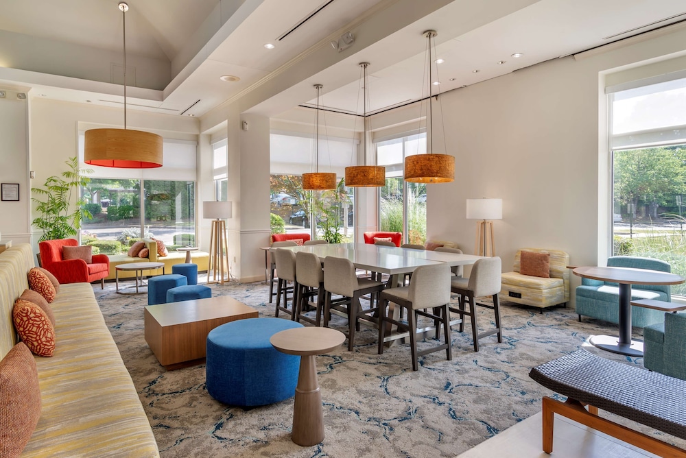 Hilton Garden Inn Atlanta NE Gwinnett Sugarloaf - photo 2