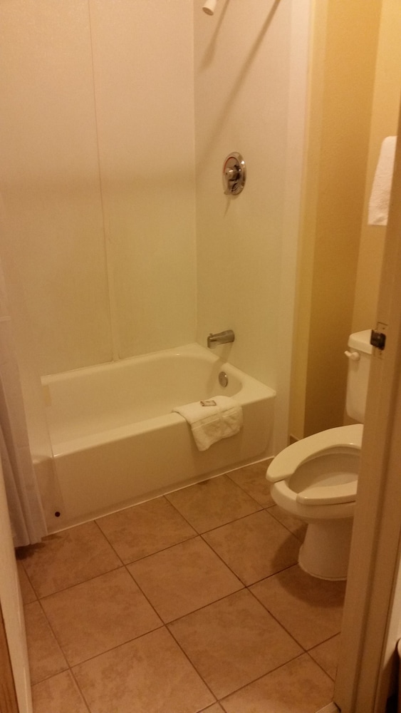 Travel Inn Motel - photo 21