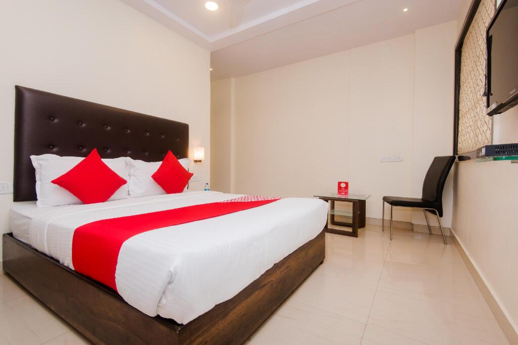 Hotel Rigga Inn Kokilaben Dhirubhai Ambani Hospital