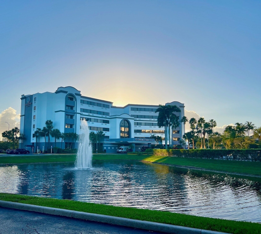 DoubleTree by Hilton West Palm Beach Airport