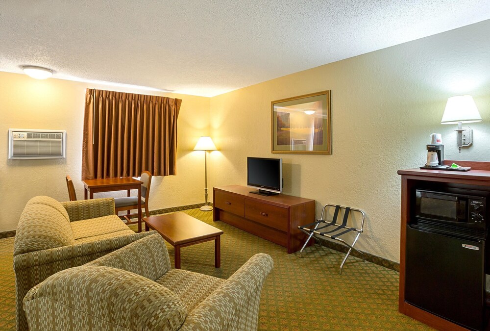 Rodeway Inn and Suites Kearney - photo 24