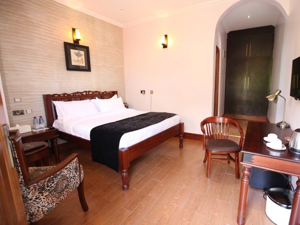 Giraffe Ark Game Lodge — Nyeri — photo 5