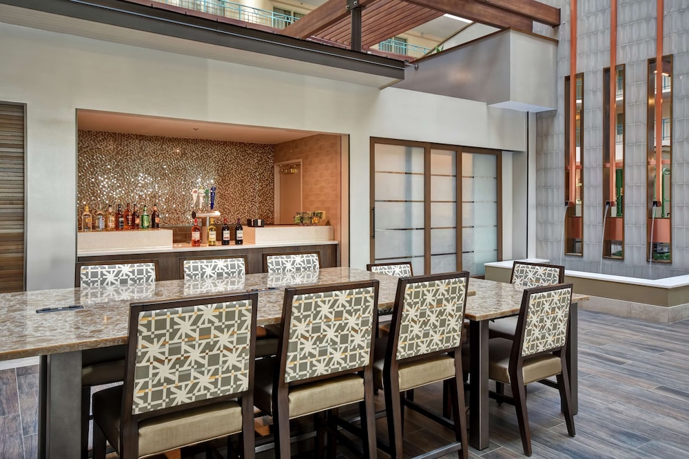 Embassy Suites by Hilton Milpitas Silicon Valley - photo 13