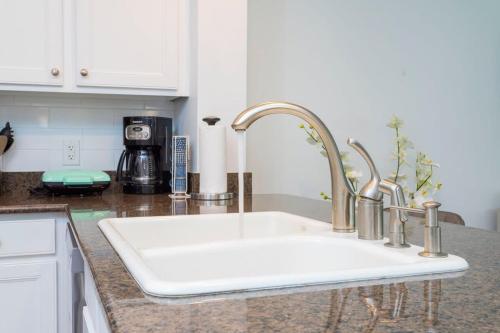 Gorgeous 3Bd Close to Disney @ Reunion Resort 1596 - photo 11