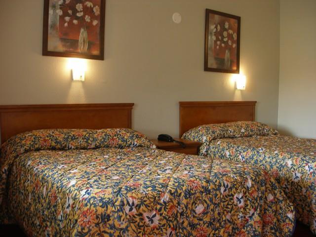 Red Carpet Inn Virgina Beach - photo 9