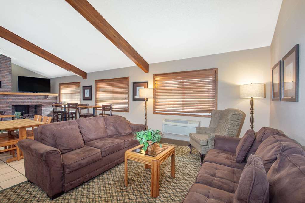 AmericInn by Wyndham Willmar - photo 4