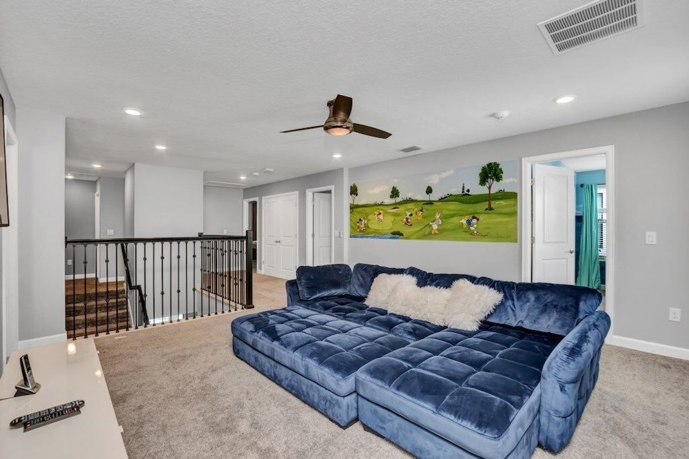 Storey Lake Resort 9 Bed Game theater Room 9 Bedroom Home by RedAwning - photo 8