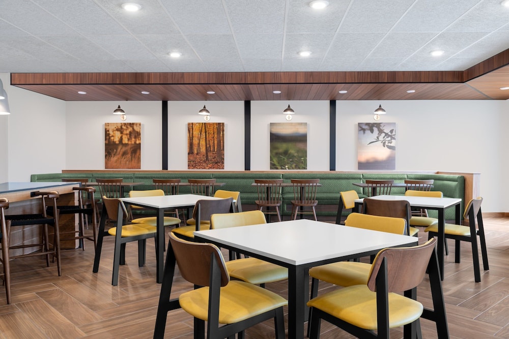 Fairfield by Marriott Inn & Suites Sioux Center - photo 25